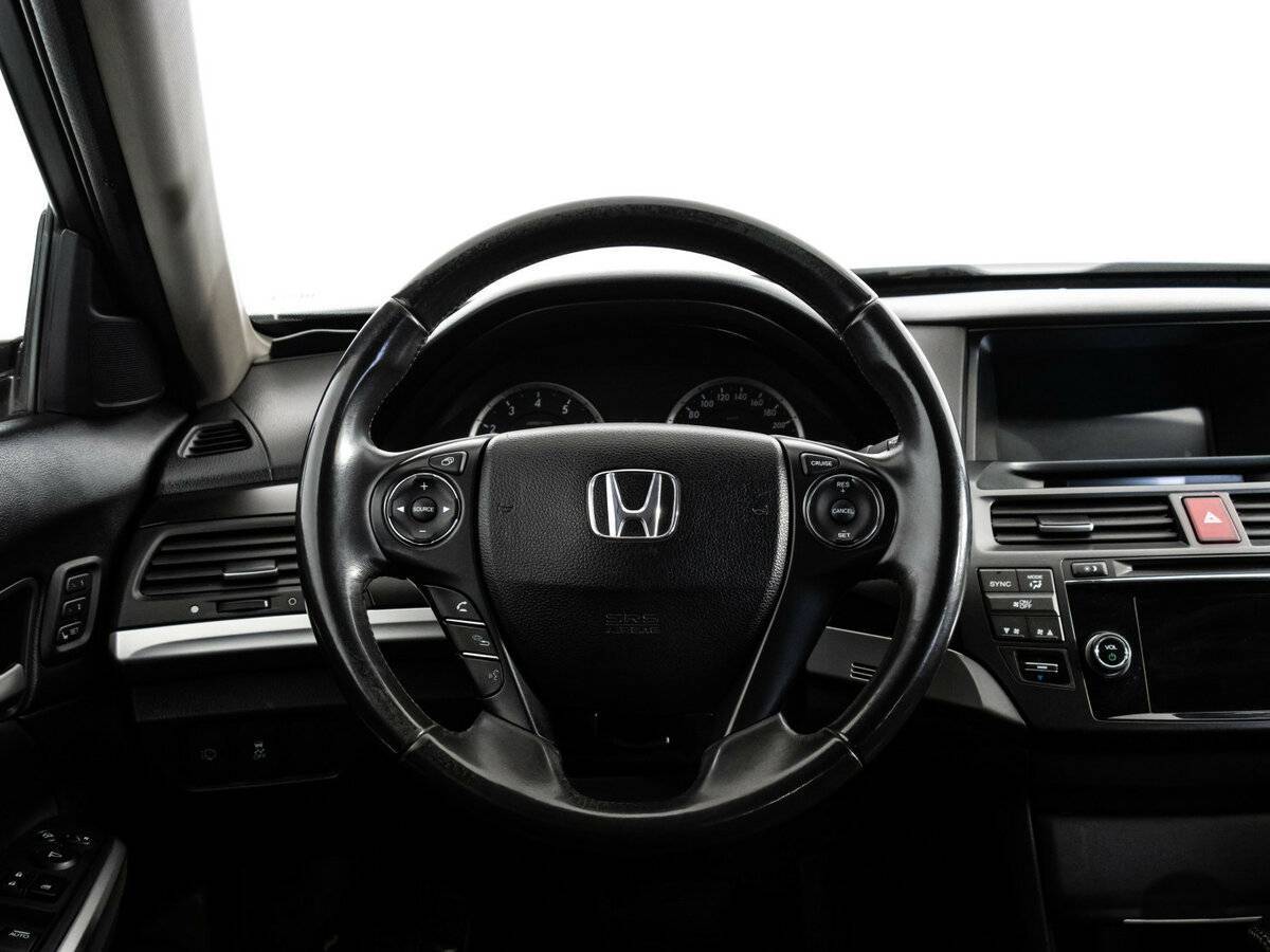 Купить Honda Crosstour с пробегом. Фото: #11