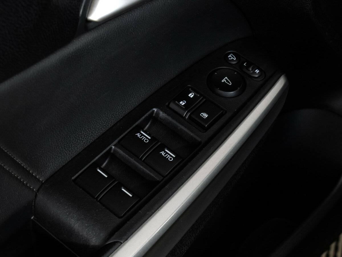 Купить Honda Crosstour с пробегом. Фото: #20