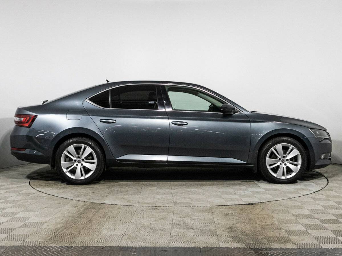 Купить Skoda Superb с пробегом. Фото: #3