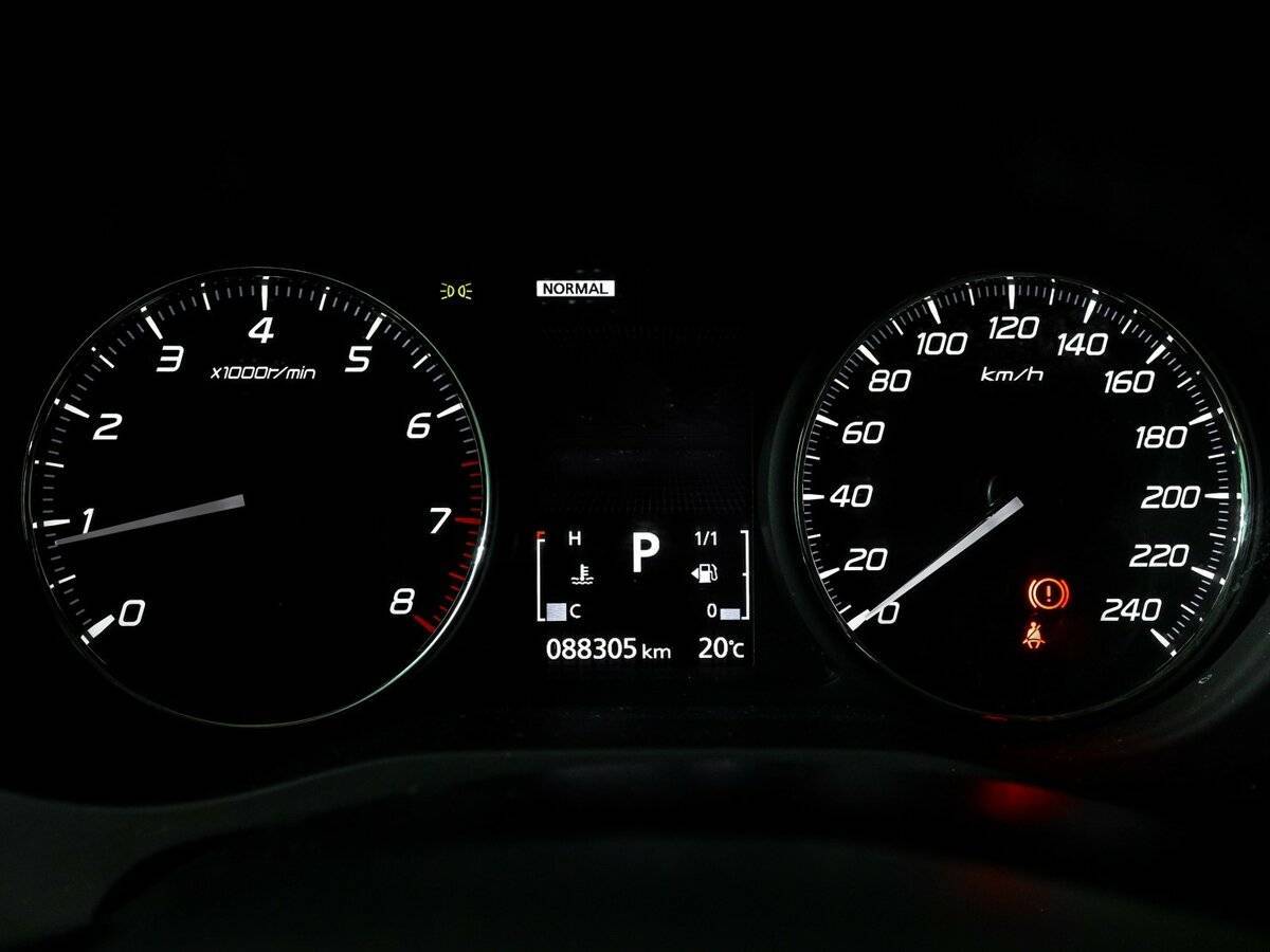 Купить Mitsubishi Outlander с пробегом. Фото: #10