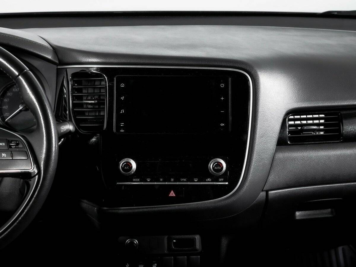 Купить Mitsubishi Outlander с пробегом. Фото: #12