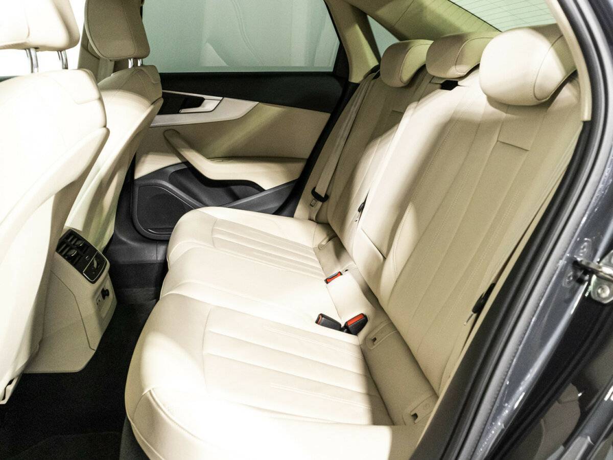 Купить Audi A4 с пробегом. Фото: #9