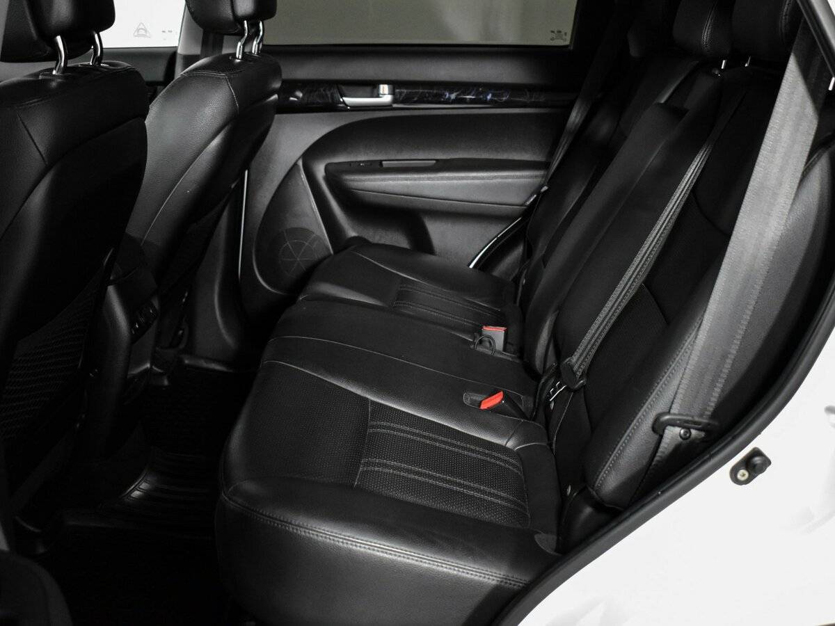 Купить Kia Sorento с пробегом. Фото: #14