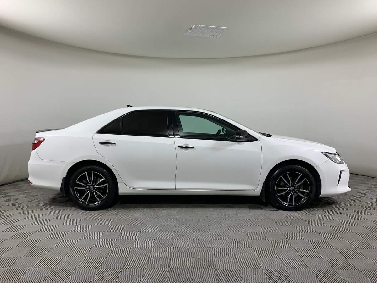 Купить Toyota Camry с пробегом. Фото: #3