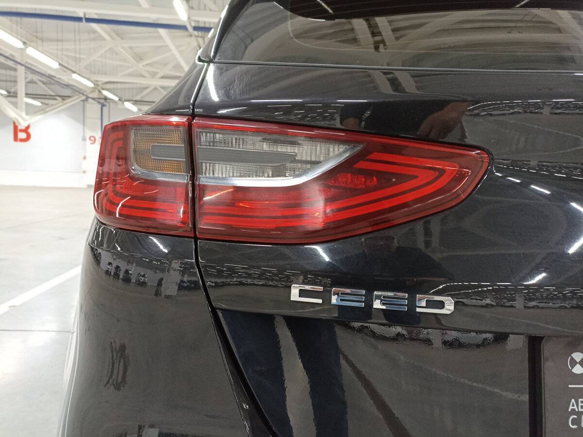 Купить Kia Ceed с пробегом. Фото: #8