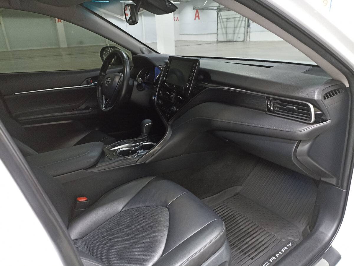 Купить Toyota Camry с пробегом. Фото: #10