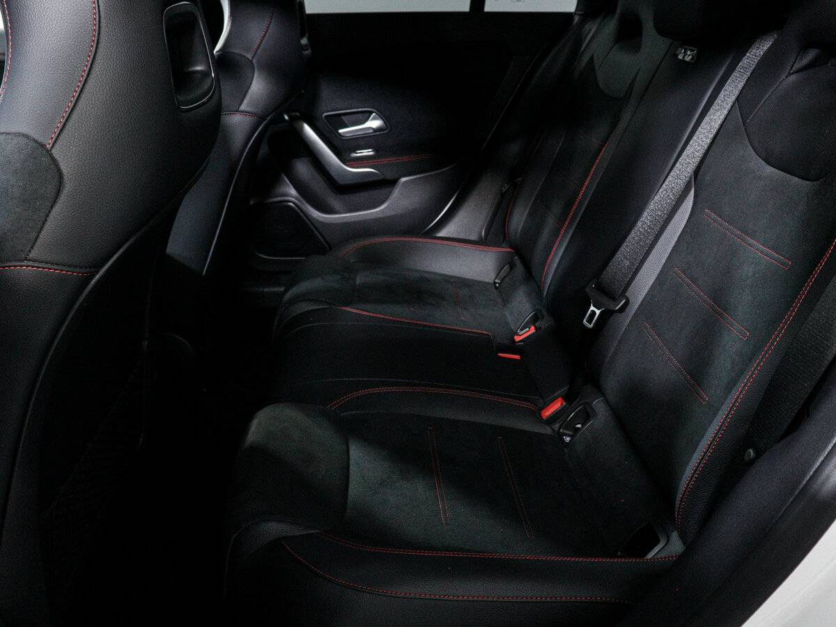 Купить Mercedes-Benz CLA с пробегом. Фото: #9