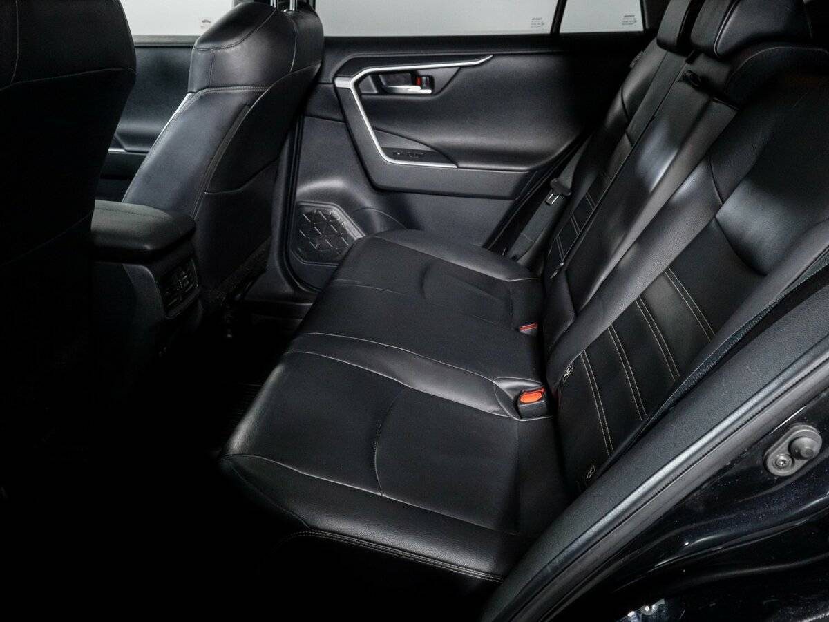 Купить Toyota RAV4 с пробегом. Фото: #9