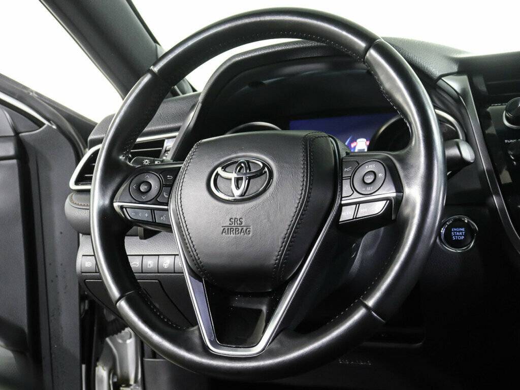 Купить Toyota Camry с пробегом. Фото: #15