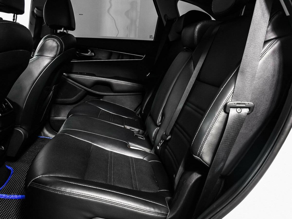 Купить Kia Sorento с пробегом. Фото: #13