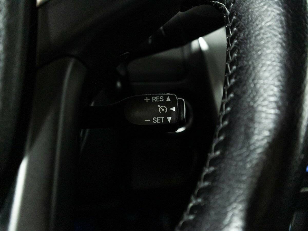 Купить Toyota Camry с пробегом. Фото: #19