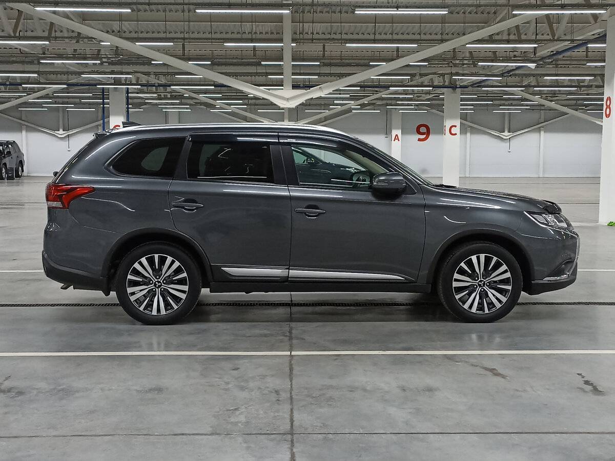 Купить Mitsubishi Outlander с пробегом. Фото: #3