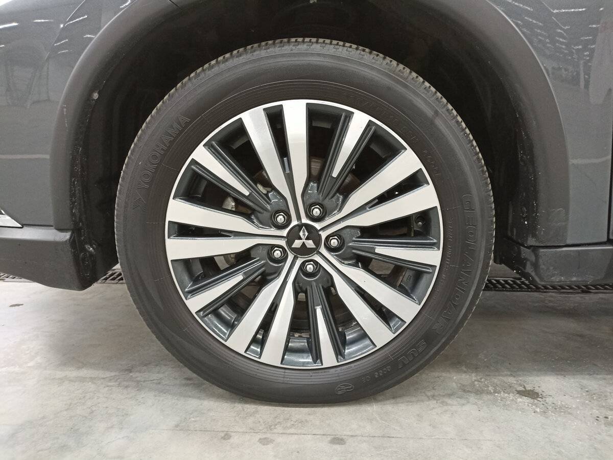 Купить Mitsubishi Outlander с пробегом. Фото: #17