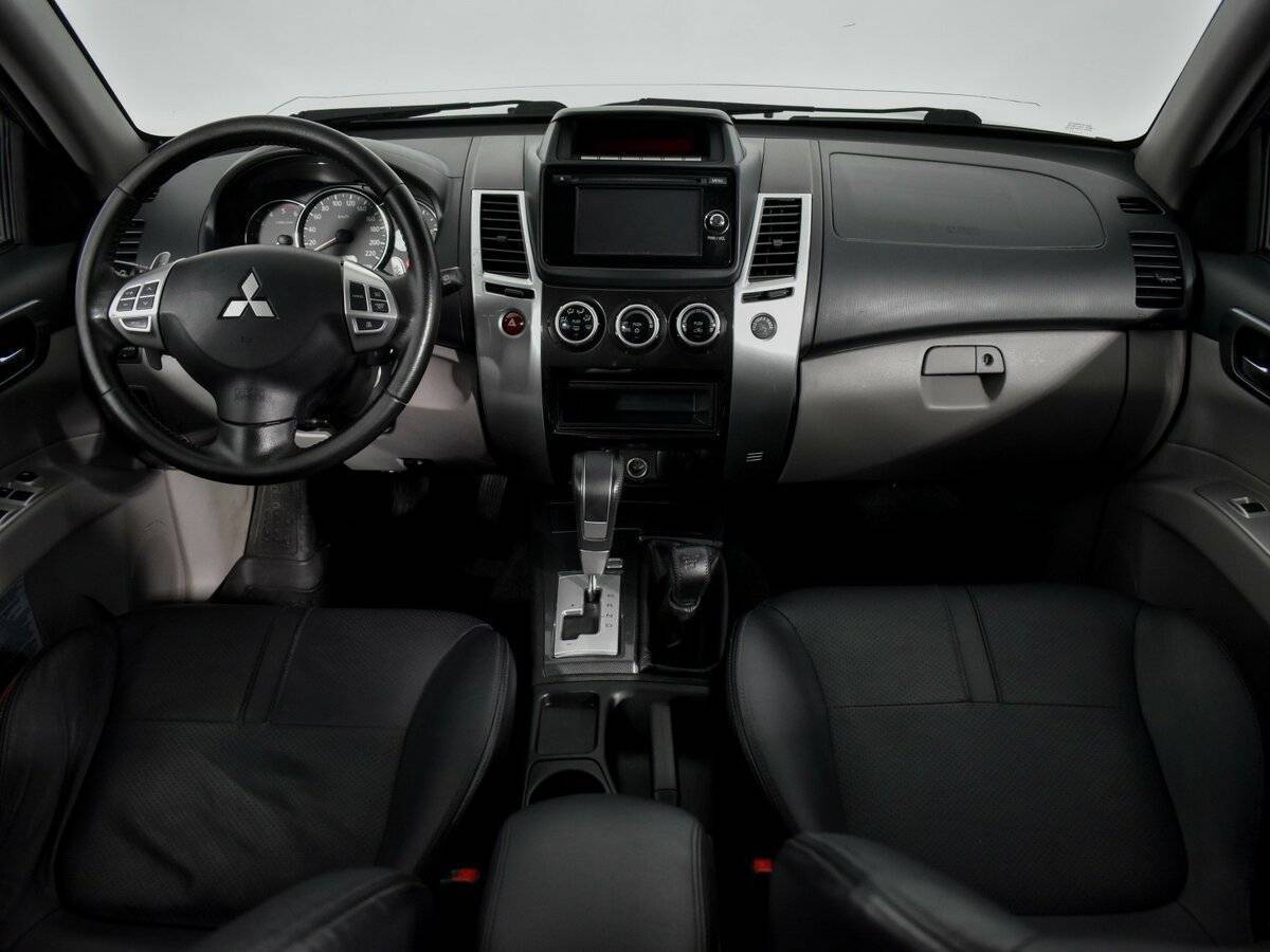 Купить Mitsubishi Pajero Sport с пробегом. Фото: #9