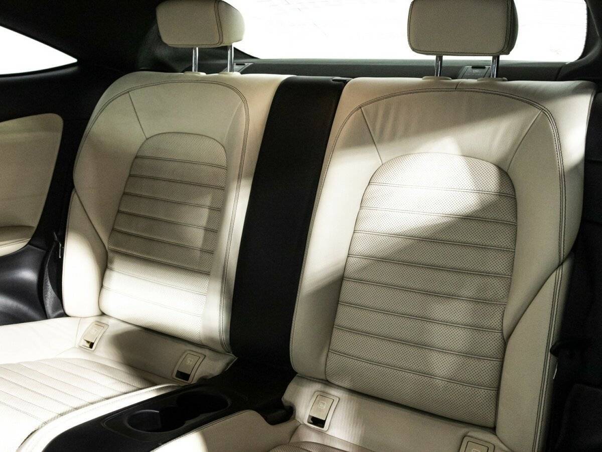 Купить Mercedes-Benz C-Класс с пробегом. Фото: #9