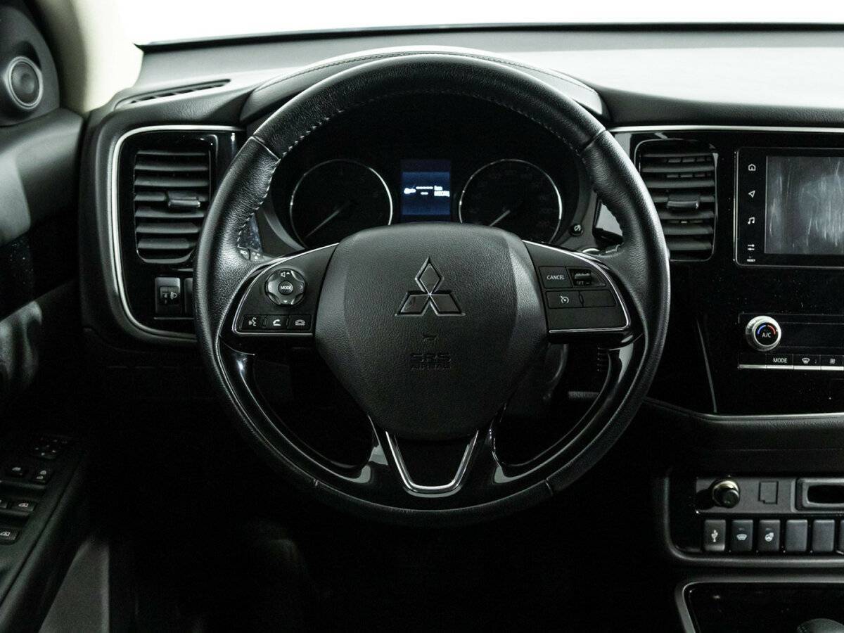 Купить Mitsubishi Outlander с пробегом. Фото: #18