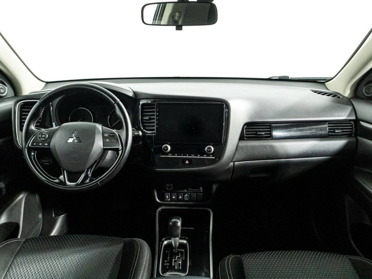 Купить Mitsubishi Outlander с пробегом. Фото: #10