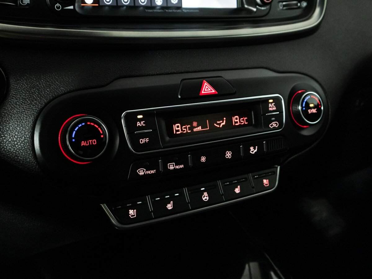 Купить Kia Sorento с пробегом. Фото: #27
