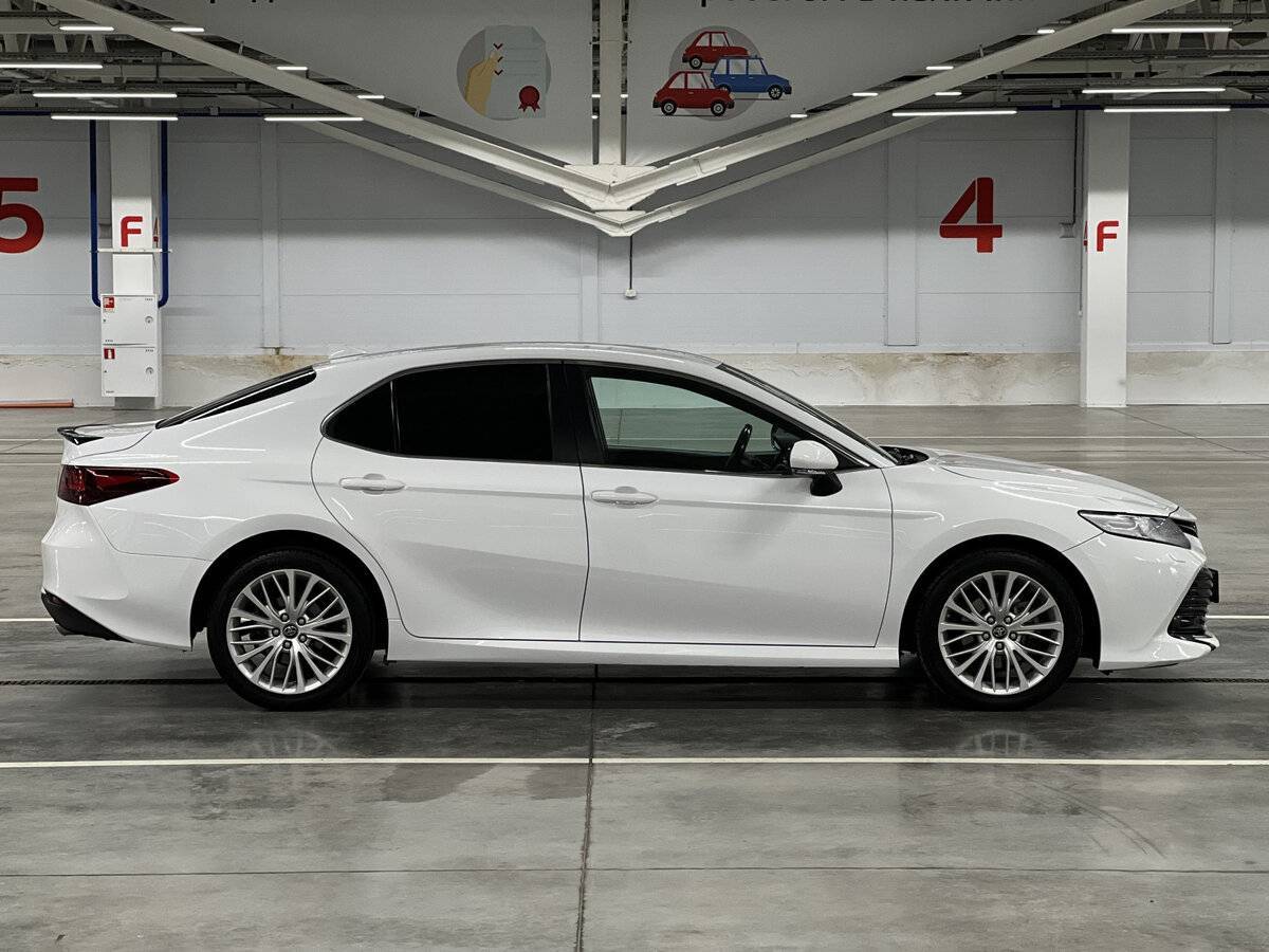 Купить Toyota Camry с пробегом. Фото: #3