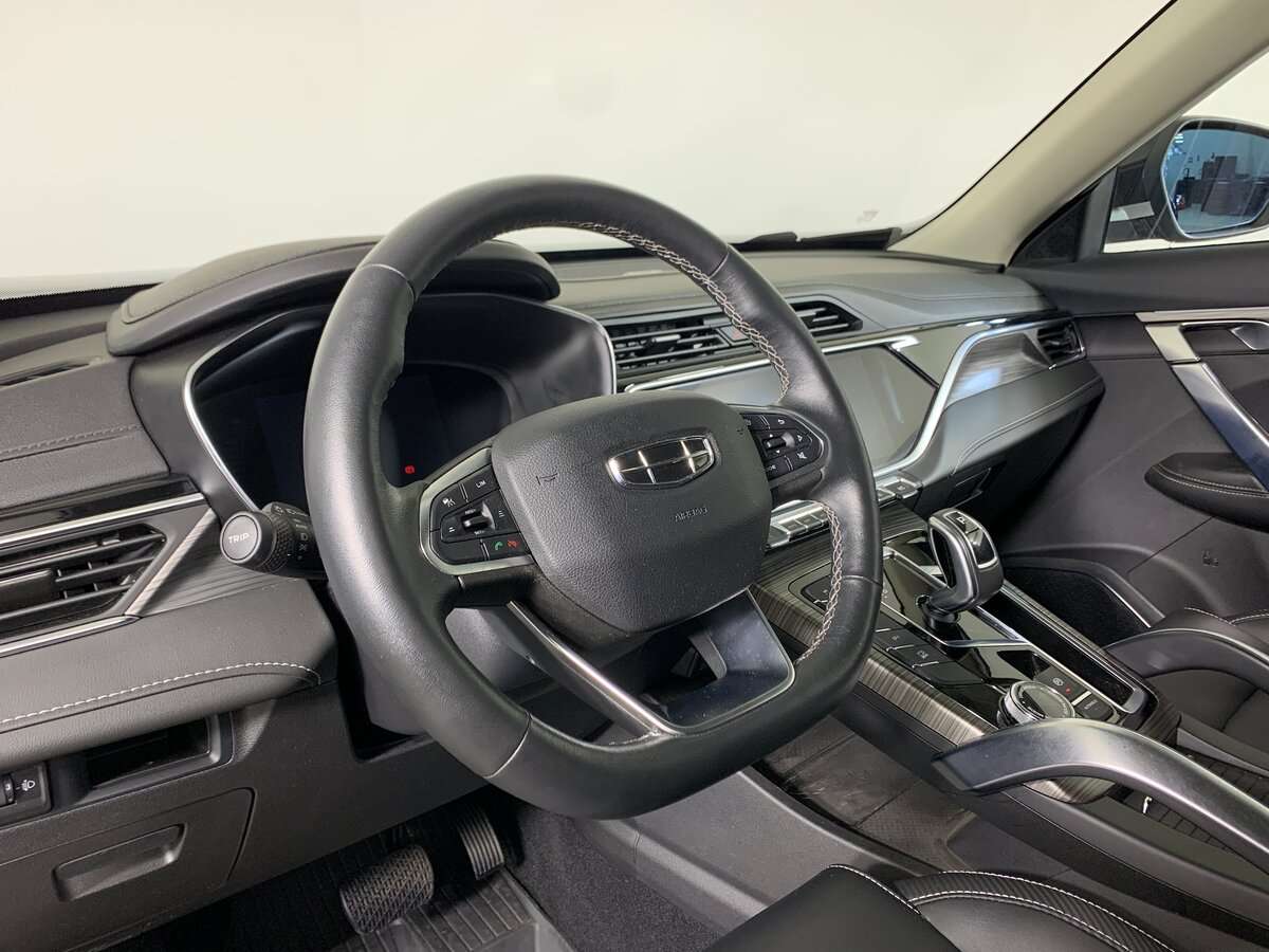 Купить Geely Atlas Pro с пробегом. Фото: #9