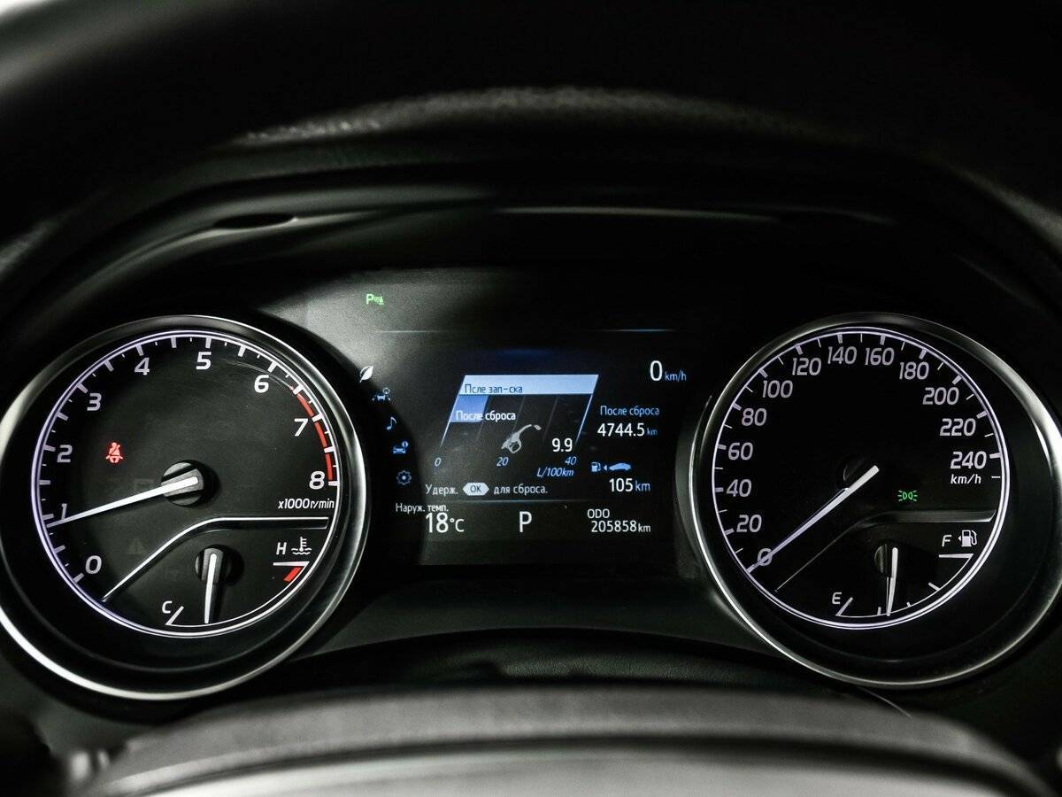 Купить Toyota Camry с пробегом. Фото: #9