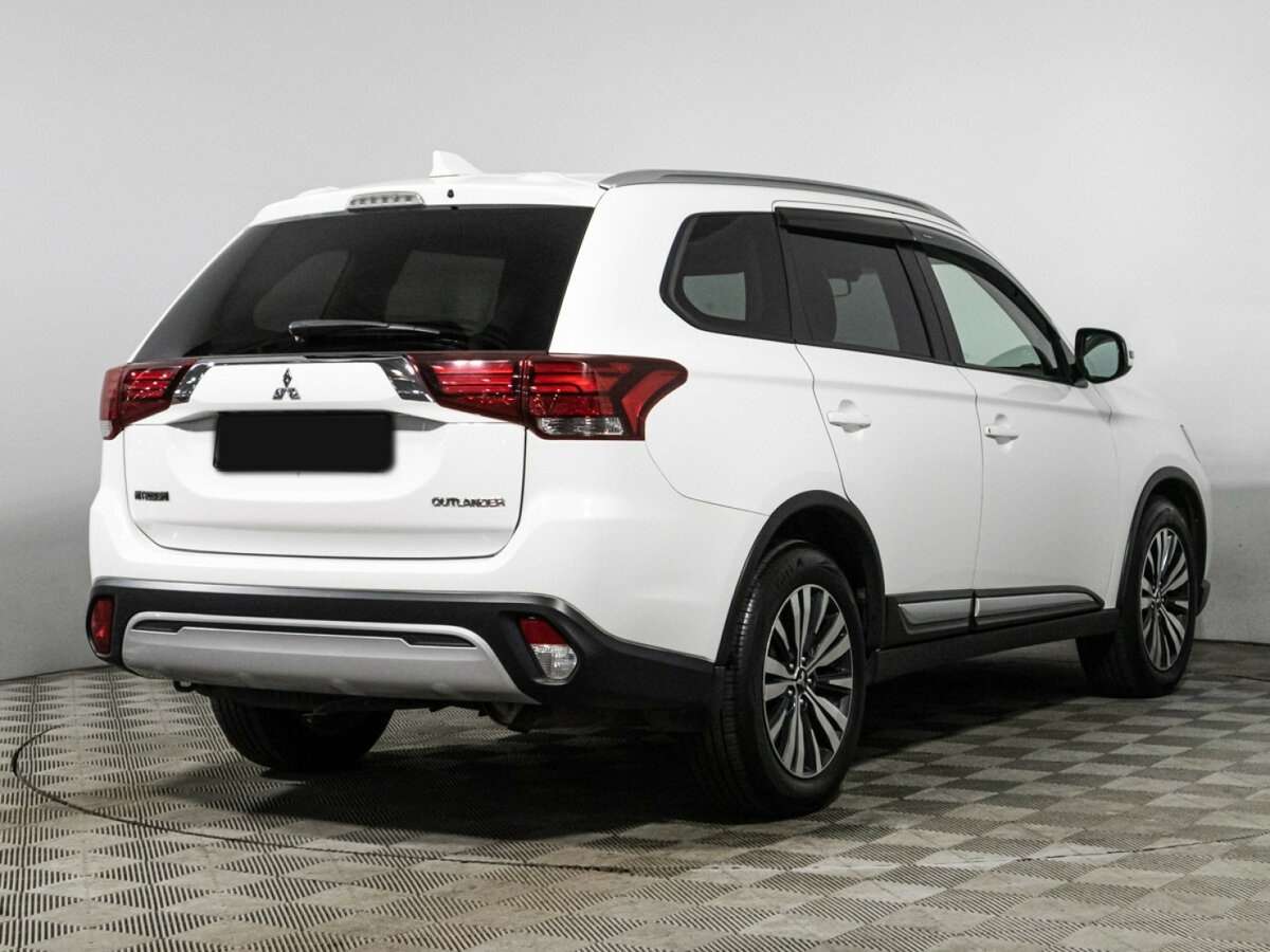Купить Mitsubishi Outlander с пробегом. Фото: #4