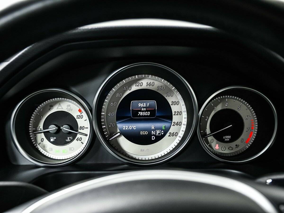 Купить Mercedes-Benz E-Класс с пробегом. Фото: #9