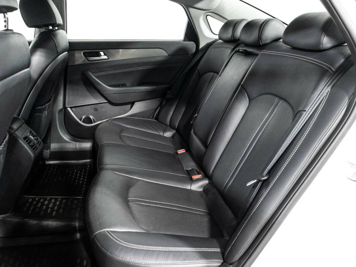 Купить Hyundai Sonata с пробегом. Фото: #9