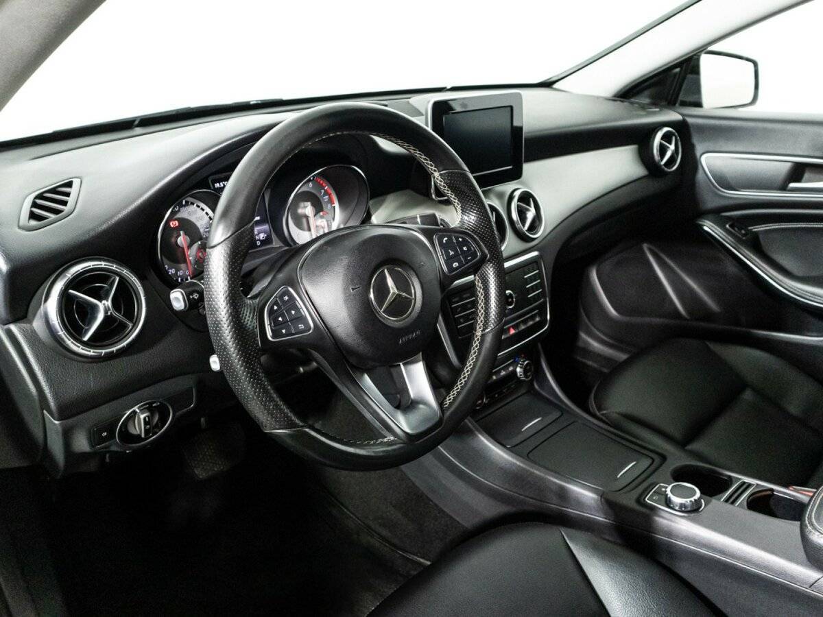 Купить Mercedes-Benz CLA с пробегом. Фото: #10