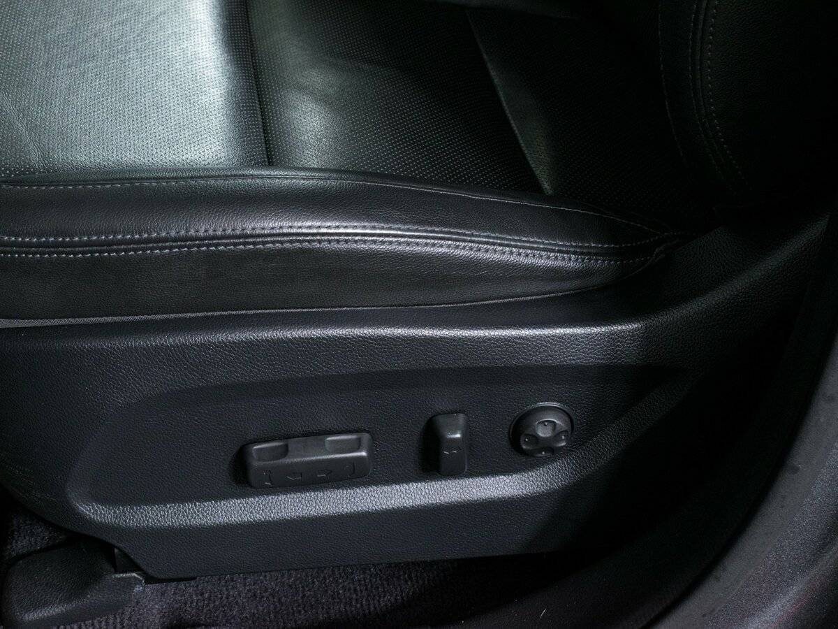 Купить Hyundai Santa Fe с пробегом. Фото: #17