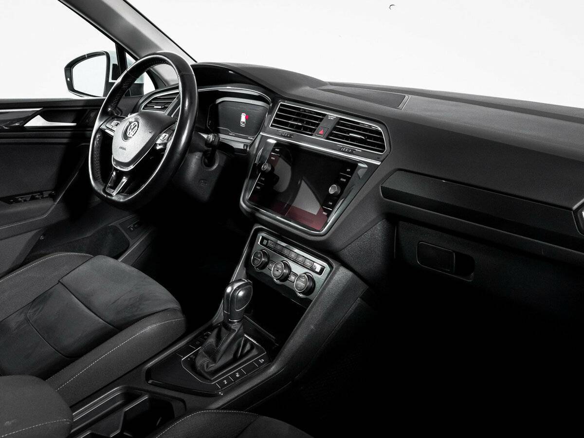 Купить Volkswagen Tiguan с пробегом. Фото: #8