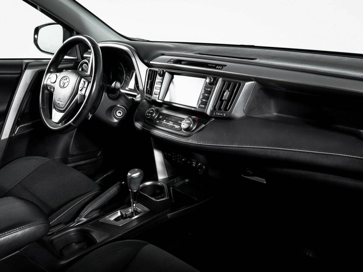 Купить Toyota RAV4 с пробегом. Фото: #8