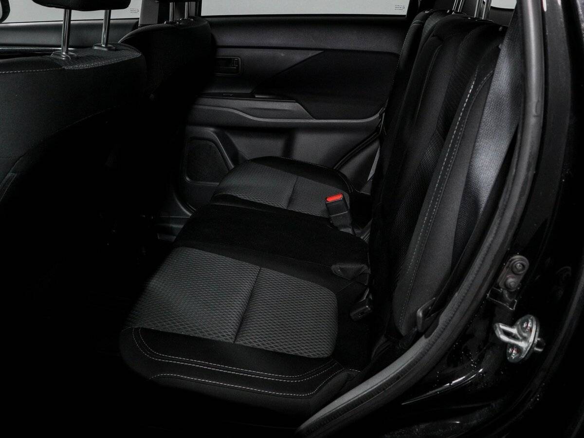 Купить Mitsubishi Outlander с пробегом. Фото: #9