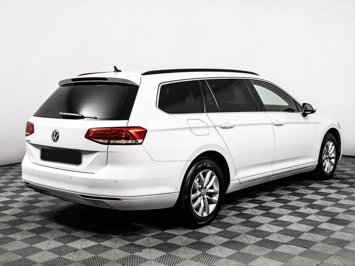 Купить Volkswagen Passat с пробегом. Фото: #4