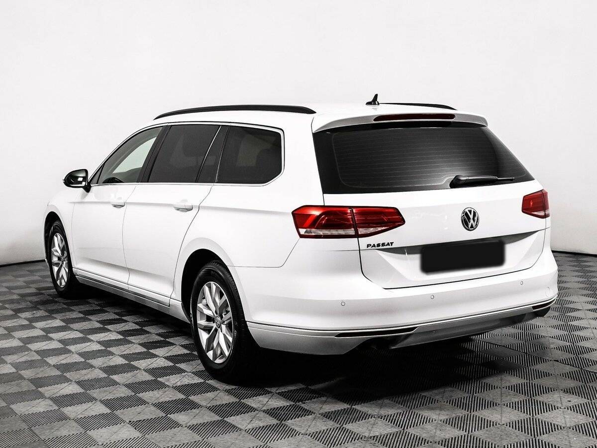 Купить Volkswagen Passat с пробегом. Фото: #6