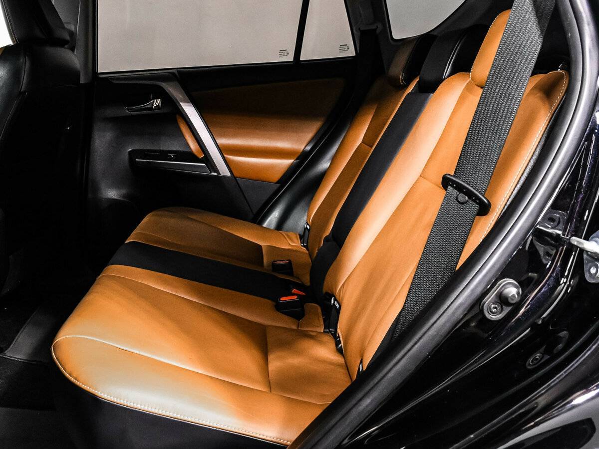 Купить Toyota RAV4 с пробегом. Фото: #12