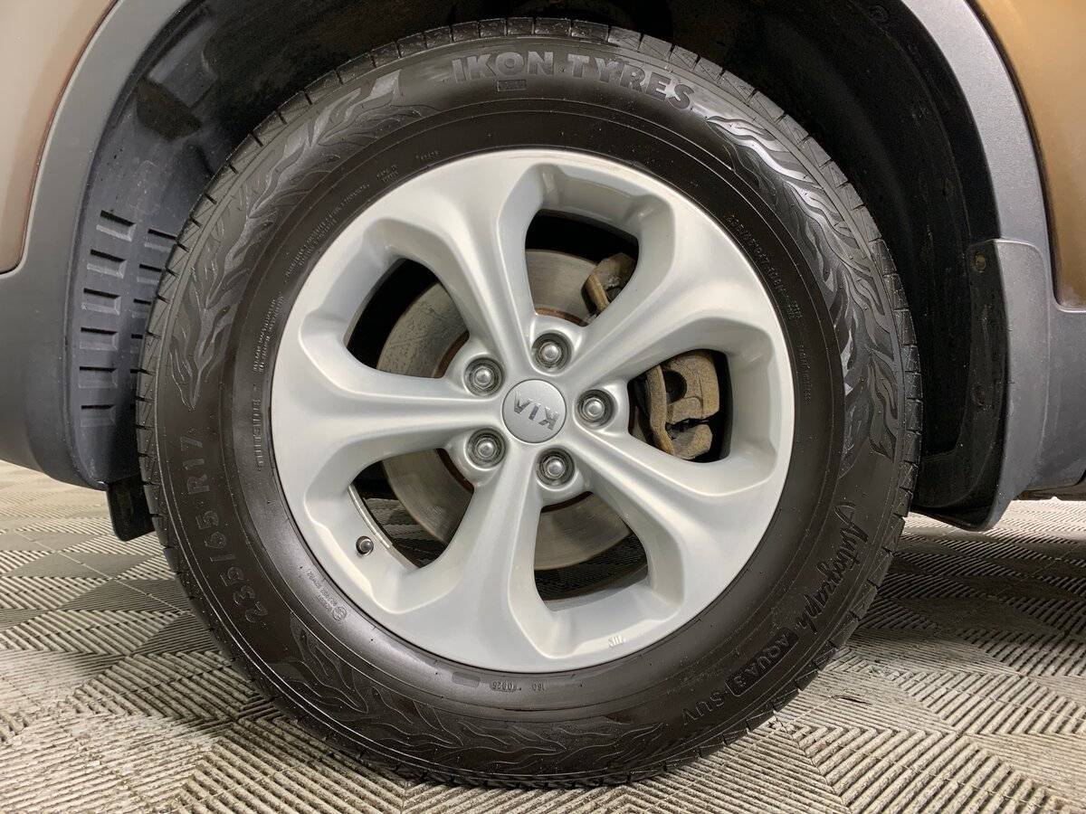 Купить Kia Sorento с пробегом. Фото: #8