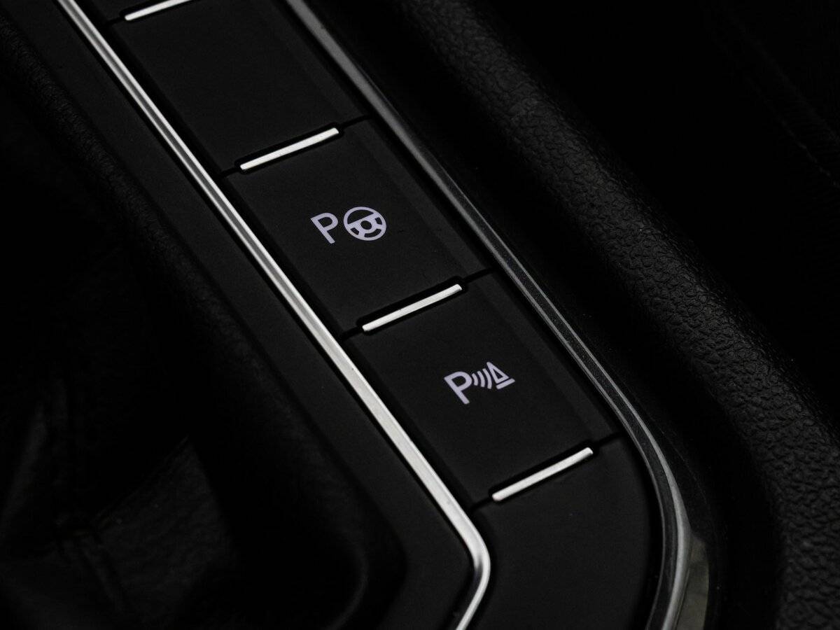 Купить Volkswagen Tiguan с пробегом. Фото: #18