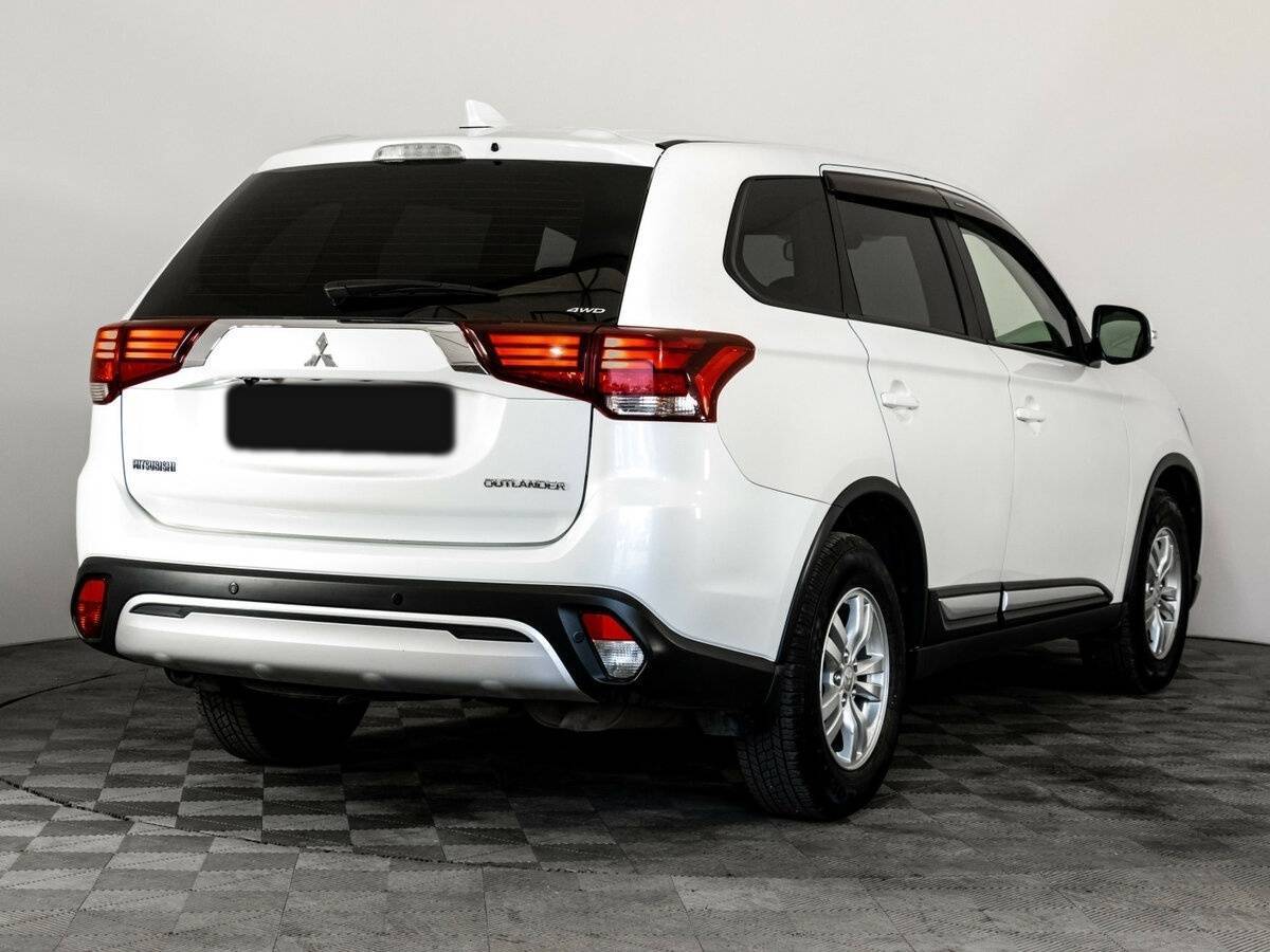 Купить Mitsubishi Outlander с пробегом. Фото: #3