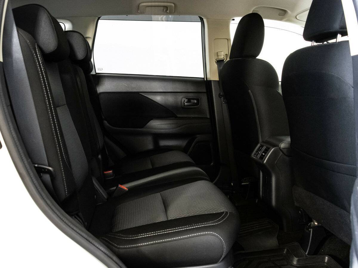 Купить Mitsubishi Outlander с пробегом. Фото: #15
