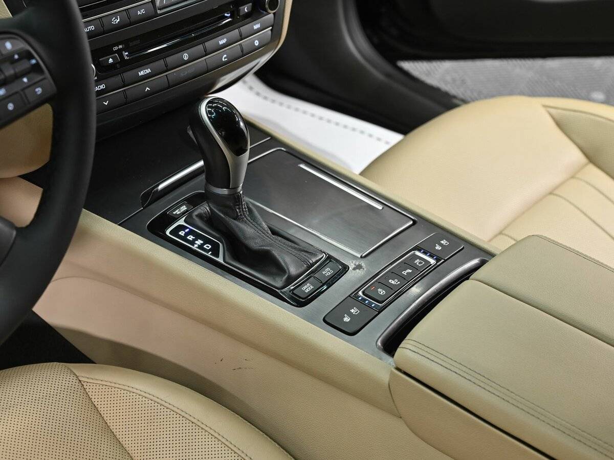 Купить Hyundai Genesis с пробегом. Фото: #11