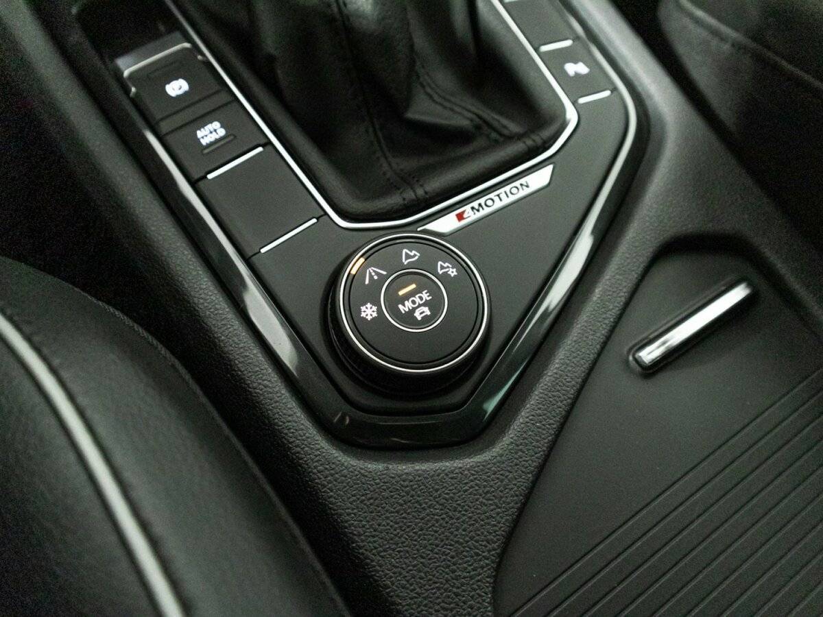 Купить Volkswagen Tiguan с пробегом. Фото: #20