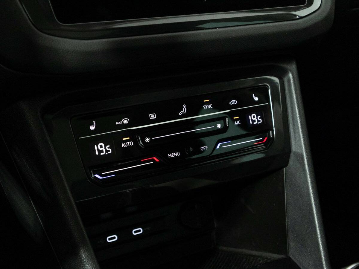 Купить Volkswagen Tiguan с пробегом. Фото: #21