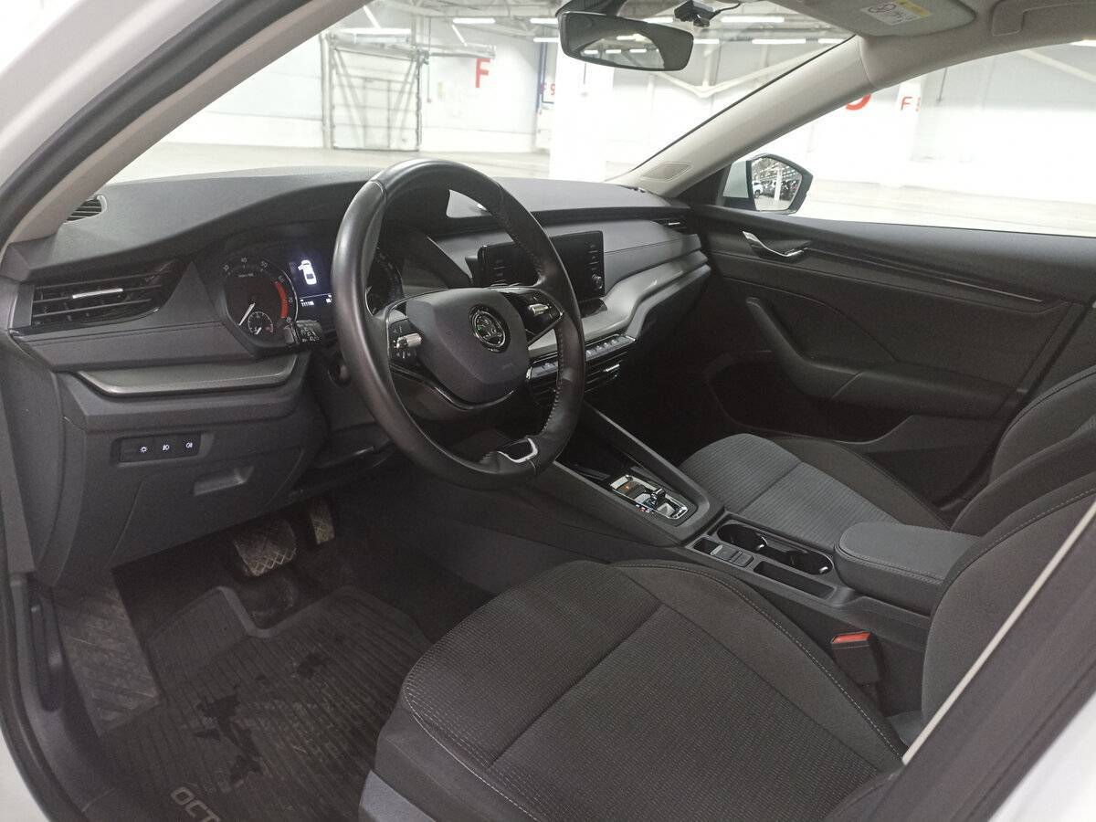 Купить Skoda Octavia с пробегом. Фото: #15