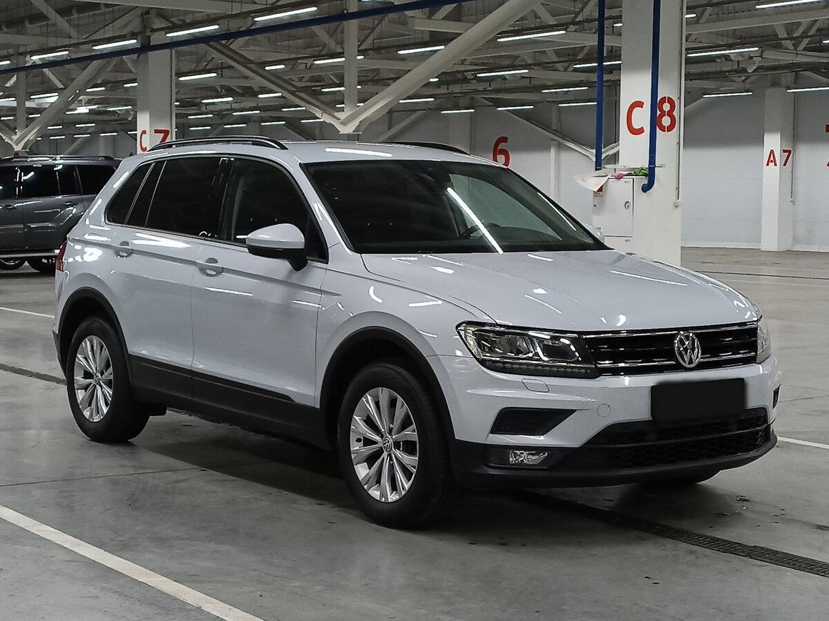 Купить Volkswagen Tiguan с пробегом. Фото: #2