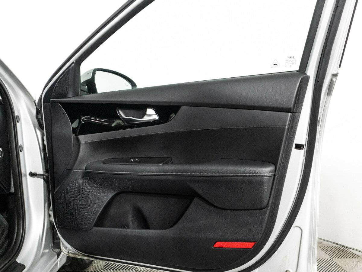 Купить Kia Cerato с пробегом. Фото: #27