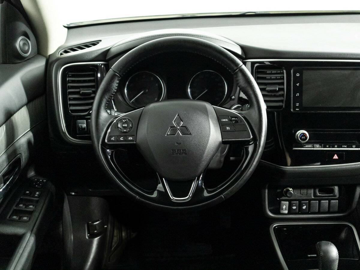 Купить Mitsubishi Outlander с пробегом. Фото: #20