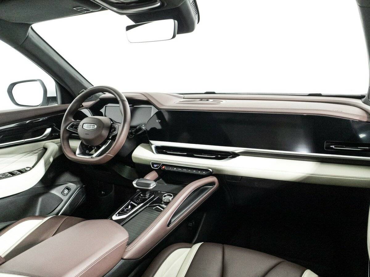 Купить Geely Monjaro с пробегом. Фото: #8