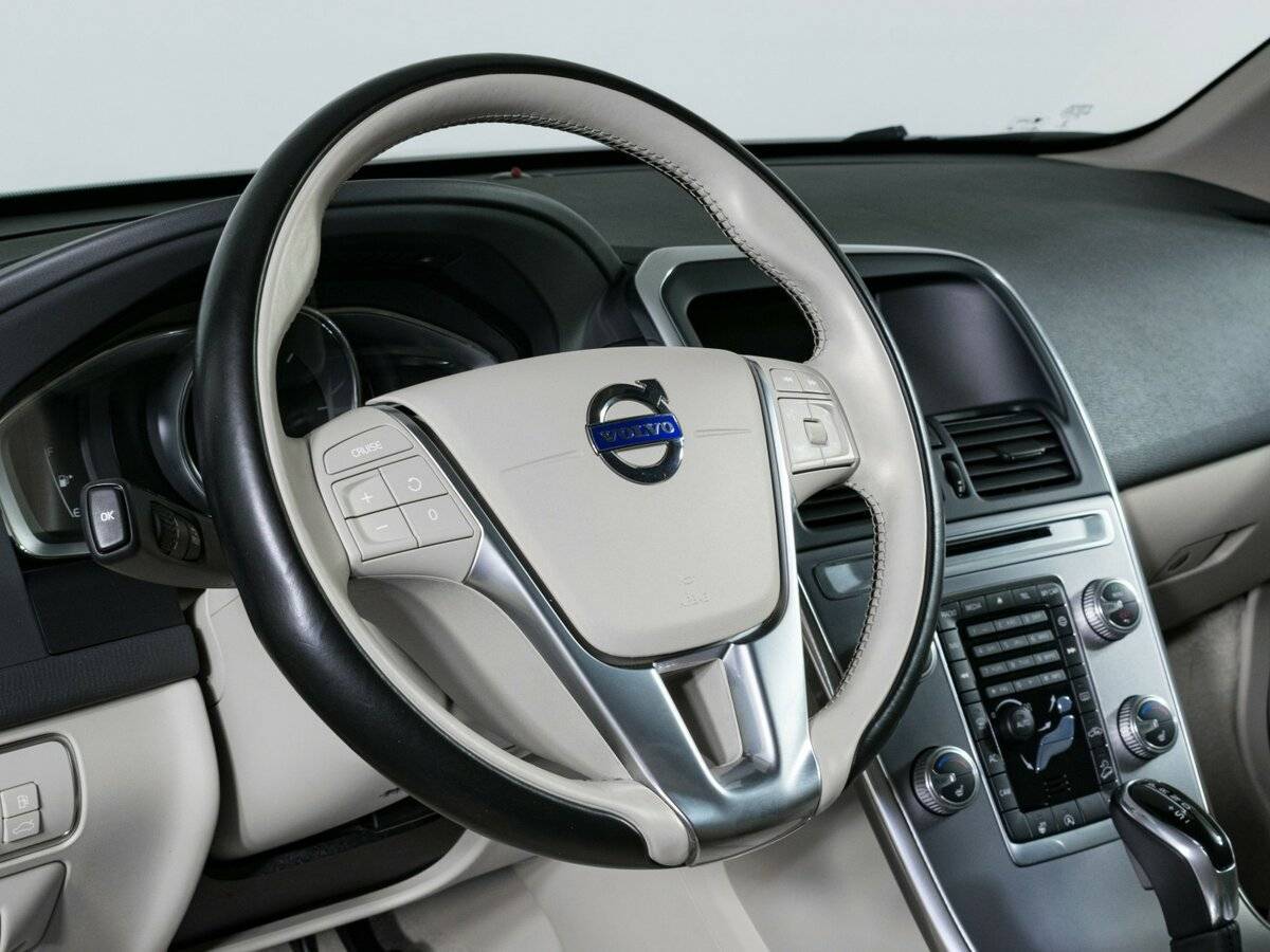 Купить Volvo XC60 с пробегом. Фото: #14