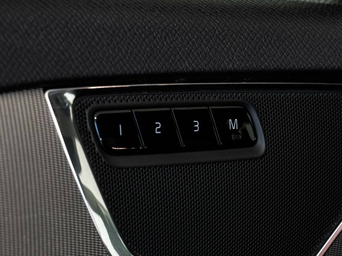 Купить Volvo XC90 с пробегом. Фото: #18